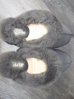 Women's Ugg Disquette Slippers size 9